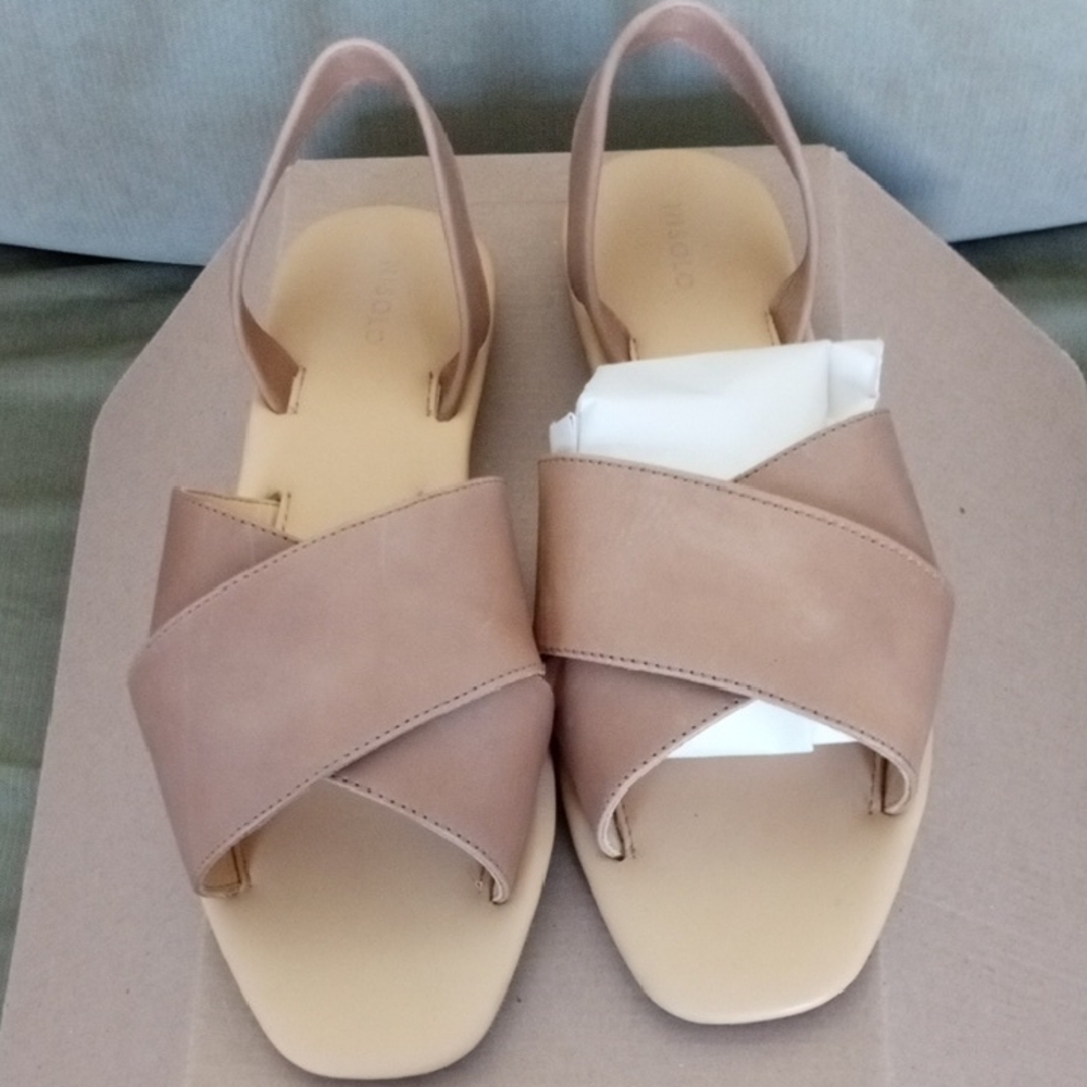 Nisolo Tan Minimalist Sandals